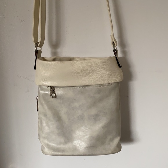 🌿 Dion White Leather Purse - Picture 2 of 5